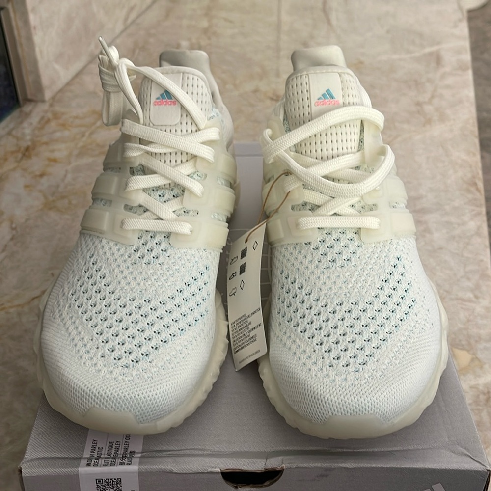 KIDS Ultraboost Web DNA J